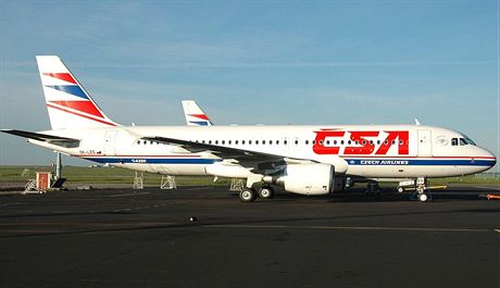 V roce 1991 si SA poídily první Airbusy A310. Celkem 4 A310 zde svou slubu...