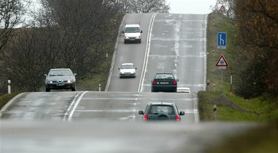 Trase R43 z Brna na Svitavy se nkdy pezdívá "silnice smrti". Na snímku úsek...