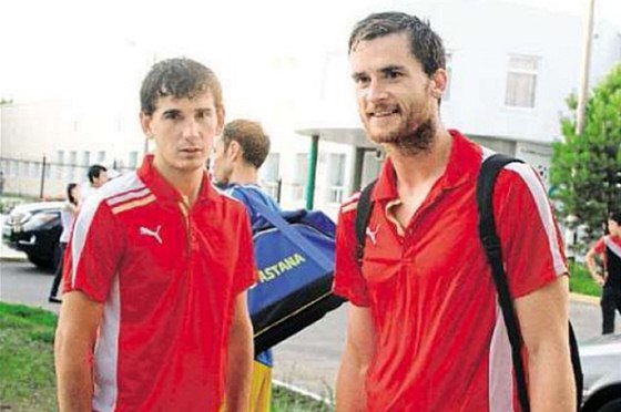 PO ZÁPASE. Pavel erný (vlevo) a Jakub Chleboun po jednom ze zápas
