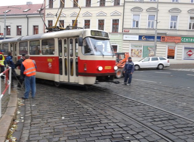 Oprava tramvajové trat u námstí Bratí Synk.