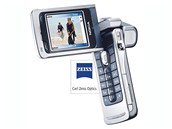 Nokia N90 z roku 2005 byl symbianov smartphone vrazn orientovan na...