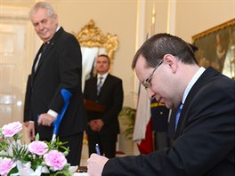Prezident Milo Zeman jmenoval Radovana Suchnka stavnm soudcem (26....