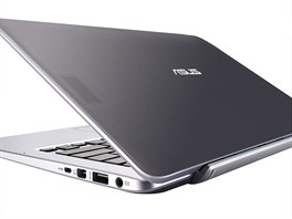 Na prvn pohled nen vidt, e je Asus Transformer Book v podstat sloen ze...