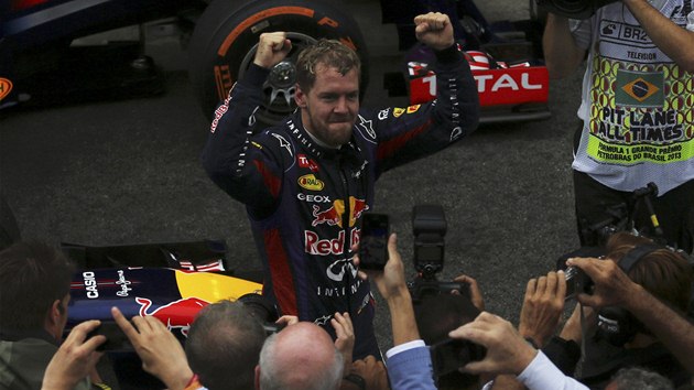ABSOLUTN VLDCE. Sebastian Vettel ovldl i Velkou cenu Brazlie a vyrovnal rekordy Alberta Ascariho.
