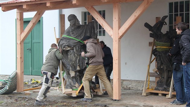 Svat Vt byl ubytovn v psteku na hrad Svojanov jako posledn ze t soch z Poliky.