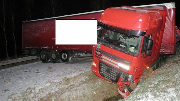 idi kamionu havaroval rno v Borku u eskch Budjovic.