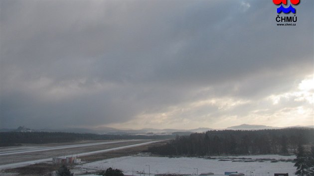 Zbr z meteorologick kamery v Karlovch Varech v ter 26. listopadu