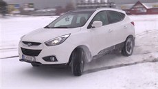Video: Horší pneumatiky nedávejte na přední nápravu Video: Horší pneumatiky nedávejte na přední nápravu