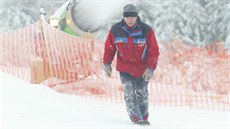 Letos nainstalují vlekaři na Bílé moderní záchytné sítě, které na začátku roku... Letos nainstalují vlekaři na Bílé moderní záchytné sítě, které na začátku roku...