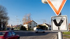 Křižovatka U Husa v Malšovicích v Hradci Králové. Křižovatka U Husa v Malšovicích v Hradci Králové.