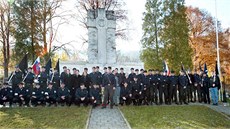 Ped temi lety skonil Marian Kotleba v policejní cele. Te se chystá usednout do upanského kesla.