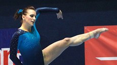 eská gymnastka Kristýna Páleová cvií prostná.