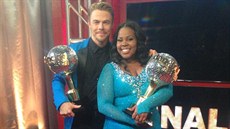 Amber Riley a její taneční partner Derek Hough vyhráli 17. řadu soutěže Dancing... Amber Riley a její taneční partner Derek Hough vyhráli 17. řadu soutěže Dancing...