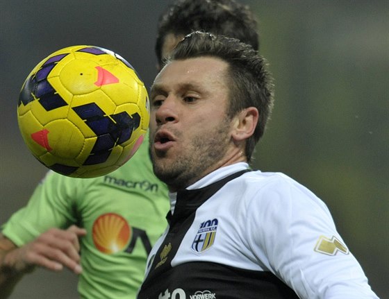 Útoník Antonio Cassano v Parm nedávno skonil, protoe nedostával výplatu. A situace v klubu se nelepí...