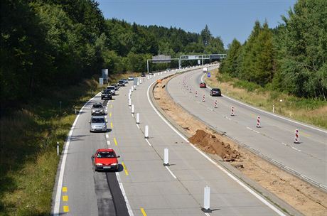 Oprava dálnice D1 zpsobuje v nkolika úsecích dopravní komplikace.