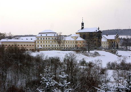 Muzeum, které patí pod Farmaceutickou fakultu Univerzity Karlovy v Hradci Králové, se musí vypoádat pi píprav nové expozice se souasnou náronou pestavbou.