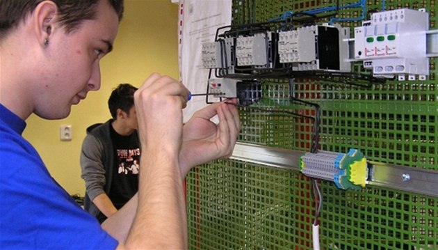 Na trhu žádané trendy obory nabízí SOU elektrotechnické v Plzni Na trhu žádané trendy obory nabízí SOU elektrotechnické v Plzni
