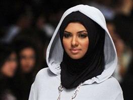 Nutno podotknout, e i mnoho muslimských zemí má svj vlastní módní prmysl....