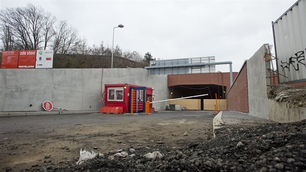 Metrostav 7. prosince zastavil stavebn prce na tunelu Blanka kvli sporm s praskm magistrtem, kter je investorem stavby.