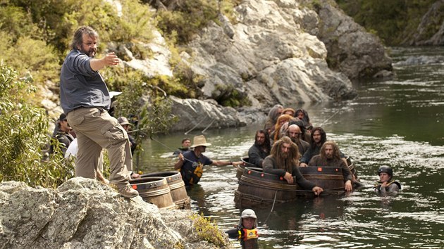 Reisr Peter Jackson bhem naten filmu Hobit: makova dra pou