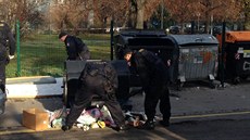 Policie u nálezu mrtvého mue na rohu ulic Ostruinová a Tulipánová na praském...