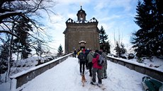 Stovka táborníků přečkala dvě větrné noci na Hvězdě v Broumovských stěnách.... Stovka táborníků přečkala dvě větrné noci na Hvězdě v Broumovských stěnách....
