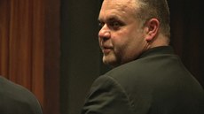 Český uprchlík Radovan Krejčíř stojí opět před soudem v Jihoafrické republice.... Český uprchlík Radovan Krejčíř stojí opět před soudem v Jihoafrické republice....