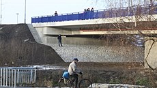 Nový most ve áe nad Sázavou.