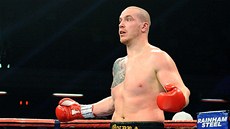 CO SE DĚJE. Český boxer Ondřej Pála v utkání s Britem Dereckem Chisorou. CO SE DĚJE. Český boxer Ondřej Pála v utkání s Britem Dereckem Chisorou.