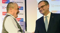 Karel Schwarzenberg gratuluje Miroslavu Kalouskovi ke znovuzvolení prvním...