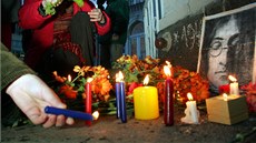 Zatímco z počátku u Alžbětiných lázní vždy hrála kapela nebo dvě a účast se Zatímco z počátku u Alžbětiných lázní vždy hrála kapela nebo dvě a účast se
