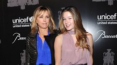 Tea Leoni a její dcera Madelaine West Duchovny (3. prosince 2013)