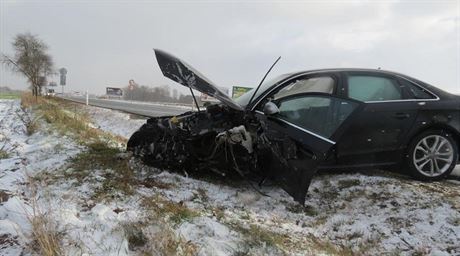 Audi ukraden 7. prosince 2013 v Nmecku havarovalo t den na sjezdu dlnice u...