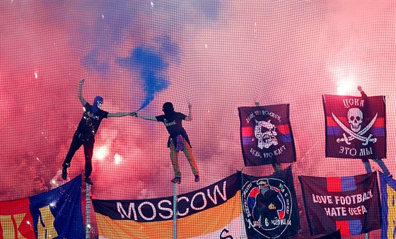 BOULIVÉ PROSTEDÍ. Fanouci CSKA Moskva vytvoili v Plzni boulivé prostedí.
