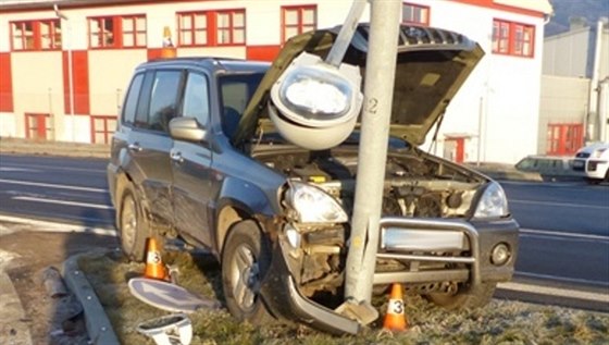 idi hyundai se na poslední chvíli rozhodl místo vlevo odboit vpravo, ale...