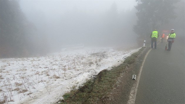 Nehoda autobusu u Novho Hrdku na Nchodsku (13.12.2013).