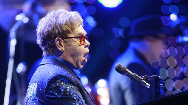 Elton John vystoupil 18.12. 2013 v prask O2 arn.