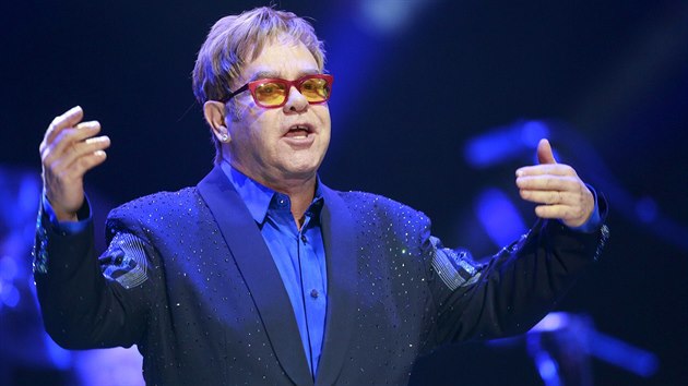 Elton John vystoupil 18. prosince 2013 v prask O2 arn.