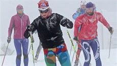 NÁROČNÁ PŘÍPRAVA. Mladí běžkaři trénovali na novém sněhu ve Vysočina Areně. NÁROČNÁ PŘÍPRAVA. Mladí běžkaři trénovali na novém sněhu ve Vysočina Areně.
