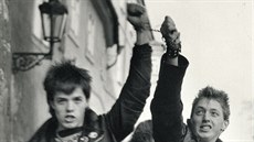 Láďa Svoboda a Honza Peterka, 1982, archiv Vasilise Nikolose. (Z knihy Kmeny 0) Láďa Svoboda a Honza Peterka, 1982, archiv Vasilise Nikolose. (Z knihy Kmeny 0)