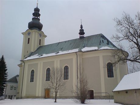 Kostel Vech svatých v Ronov pod Radhotm.