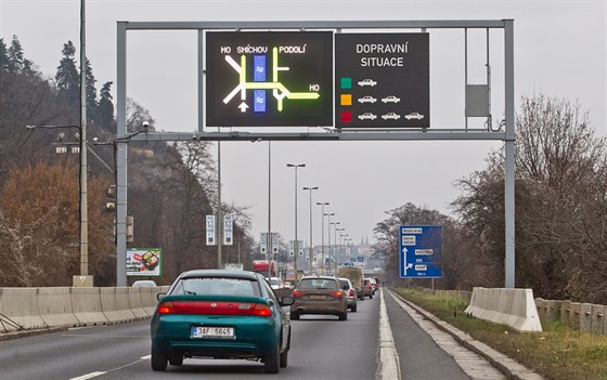 Nové tabule psobí efektn. Otázkou je, na kolik dovedou idim pomoci.