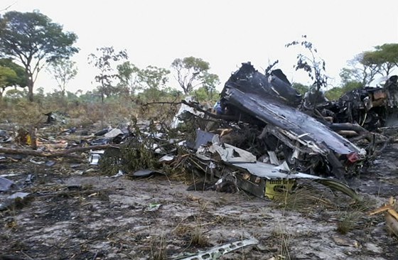 Mosambické dopravní letadlo se zítilo do národního parku poblí hranic Namibie
