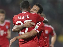RADOST. Thiago Alcantara (elem) zvýil ve 21. minut vedení Bayernu Mnichov...