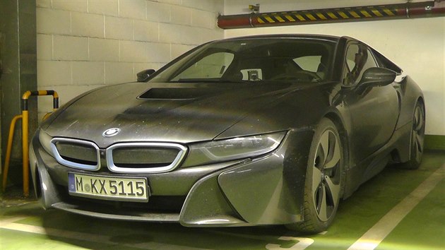 BMW i8 na testovn v esku