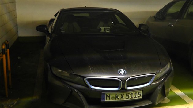 BMW i8 na testovn v esku