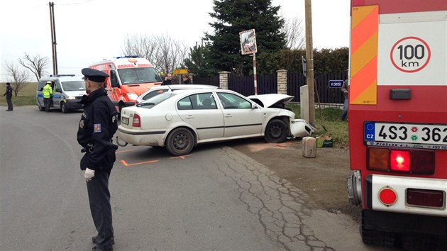 idi se ve Zvoli eln srazil s jinm vozem, kdy ujdl policii.