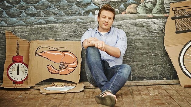 Jamie Oliver, populrn britsk fkucha. Nov rad, jak v kuchyni uetit.  