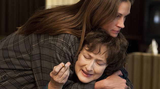 Julia Robertsov a Meryl Streepov ve filmu August: Osage County (Blzko od sebe) (2013)