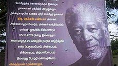 V Indii použili na billboard oznamující smrt Nelsona Mandely fotografii V Indii použili na billboard oznamující smrt Nelsona Mandely fotografii